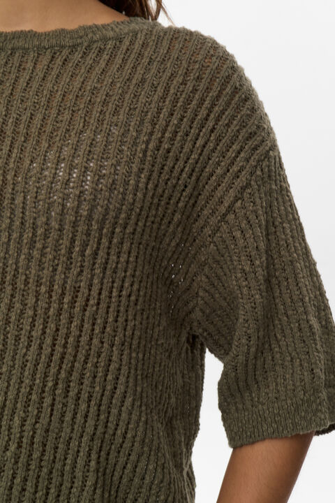705734-4066_4.jpg