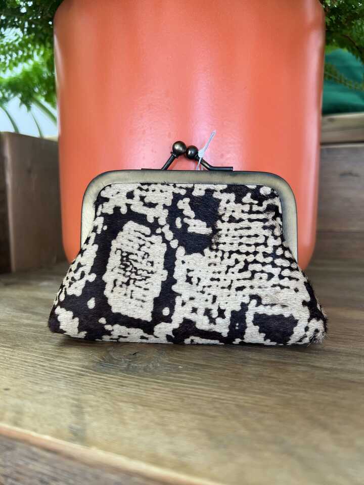 DELILAH LEATHER COIN PURSE