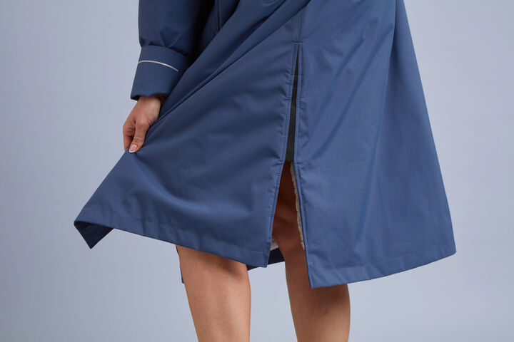 Pro_Change_Robe_Admiral_Blue_F_Detail_10.jpg_max.jpg