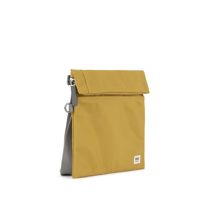 ROKA_STRATFORD_NYLON_CORN_SIDE.webp